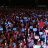 -8월 10일 오후 서울광장에서 열린 ‘국정원 정치 공작 규탄 제6차 범국민촛불대회’에서 참가자들이 구호를 외치고 있다.