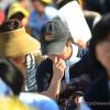 -8월 24일 오후 서울역 광장에서 열린 쌍용차 범국민대회에서 쌍용자동차 해고자 가족이 활동 영상을 보며 눈물을 흘리고 있다. 
