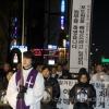 -천주교정의구현사제단 주최의  용산 참사 희생자들을 위한 추모미사가 청계 광장에서 열렸다