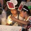 "숨쉬고 싶어요. 4대강을 돌려주세요"-7월 3일 4대강 공사 중단 범국민대회에 참가한 아이들이 촛불을 밝히고 있다.