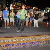 -2010년 8월 20일 오후 명동성당 들머리에서 열린 G20을 빌미로 한 미등록 이주노동자 단속추방중단 촛불문화제에서 재미교포들이 팻말을 들고 있다.
