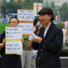 -2010년 8월 31일 오전 서울 청계광장에서 열린  "낙태한 여성을 처벌하지 말라" 기자회견에서 박경양 전국지역아동센터 협의회 이사장(목사)이 발언을 하고 있다.
