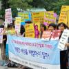-2010년 8월 31일 오전 서울 청계광장에서 <임신출산결정권을위한네트워크>는 기자회견을 열고 "낙태한 여성을 처벌하지 말라" 요구안을 발표했다.
