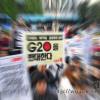G20을 반대한다.- G20경호안전특별법이 발효된 10월 1일 오후 서울 종로 보신각에서 열린 "G20 규탄 국제 공동행동의 날" 집회에서 참가자들이 구호를 외치고 있다.