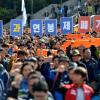 -10월 25일 오후 서울역 광장에서 1천3백여 명의 열차 노동자들이 ‘철도노조 전국열차조합원 결의대회’를 열고, "열차 노동자 파업 약화시키려는 인사 규정 개악 철회"를 요구하고 있다. 