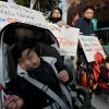 -민중총궐기가 열린 11월 12일 오후 서울 대학로 일대에서 시민들이 유모차를 끌고 박근혜 퇴진을 요구하며 ‘시민 대행진’을 하고 있다. 