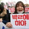-‘청소년 2차 시국대회’를 마친 청소년들은 ‘4차 박근혜 퇴진 범국민행동’에 참가하기 위해 서울광장까지 행진을 하고 있다.