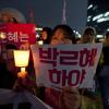 -박근혜 퇴진 5차 범국민행동이 열린 11월 26일 오후 청소년들이 참가해 국정교과서 철회와 박근혜 퇴진을 요구하고 있다. 