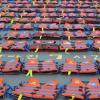 -‘박근혜 퇴진 7차 범국민행동’이 열린 12월 10일 오후 서울 광화문 광장에 세월호 희생자들을 추모하는 3백4개의 구명조끼가 놓여있다. 