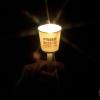 -2016년 마지막 날인 31일 오후 서울 광화문광장에서 열린 박근혜 즉각퇴진을 위한 ‘송박영신’ 10차 범국민행동의 날 촛불집회에서 한 참가자가 촛불을 들고 있다.