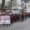 -3월 19일 오후 서울 보신각 앞에서 열린 ‘2017 세계 인종차별철폐의 날 기념대회’를 마친 수백명의 국내외 노동자들이 함께 행진을 하고 있다.