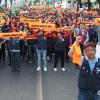 -행진으로 청와대 앞 청운동 파출소에 도착한 공공부문 비정규직 노동자들이 정리 집회를 열고 있다.