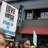 -3월 24일 뉴질랜드 최대 도시 북섬 오클랜드에서 인종차별에 반대하는 행진 ‘뉴질랜드를 사랑하고, 인종차별을 싫어한다’(Love Aotearoa, Hate Racism)가 열리고 있다. 