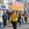 -4월 13일 오후 특수고용 노동자 총궐기에 참가한 노동자연대 회원들이 특수고용 노동자들과 함께 청와대로 행진을 하고 있다. 