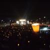 -4월 13일 오후 서울 광화문광장에서 열린 ‘세월호참사 5주기 기억문화제’에서 한 참가자가 광화문광장에 밝혀진 촛불을 핸드폰에 담고 있다.