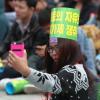 -세계 노동절을 앞두고 4월 28일 오후 서울 보신각 앞에서 ‘2019 이주노동자 메이데이’가 열리고 있다.