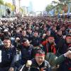 -11월 16일 오후 여의도 국회 앞에서 열린 ‘2019 한국노총 전국노동자대회’에서 노동자들이 구호를 외치고 있다.