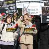 -기자회견을 마친 학생·청년들이 서울중앙우체국 앞에서 출발해 명동예술극장 앞까지 행진을 하고 있다.