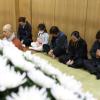 -고 문중원 기수의 유가족이 서울대병원 장례식장에서 장례식을 치루어지고 있다.