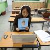 -4월 9일 오전 숭문중학교에서 중3 영어 수업이 쌍방향 수업으로 진행되고 있다.