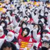 -전면파업을 선포한 샤넬코리아 노동자들이 12월 17일 서울 중구 샤넬코리아 본사 앞에서 결의대회를 열고 있다.