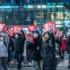 -12월 24일 윤석열 퇴진 집회 참가자들이 서울 명동 거리를 행진하며 구호를 외치고 있다.