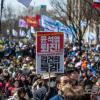 -3월 18일 오후 서울시청 광장에서 열린 ‘강제동원 해법과 한일 정상회담 규탄 집회’에서 참가자들이 강제동원 ‘해법’ 폐기와 일본의 사죄·배상을 촉구하고 있다.