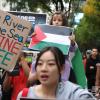-집회를 마친 참가자들이 집회장을 출발해 시청역과 광화문역을 지나 주한 이스라엘 대사관 인근까지 행진하고 있다.